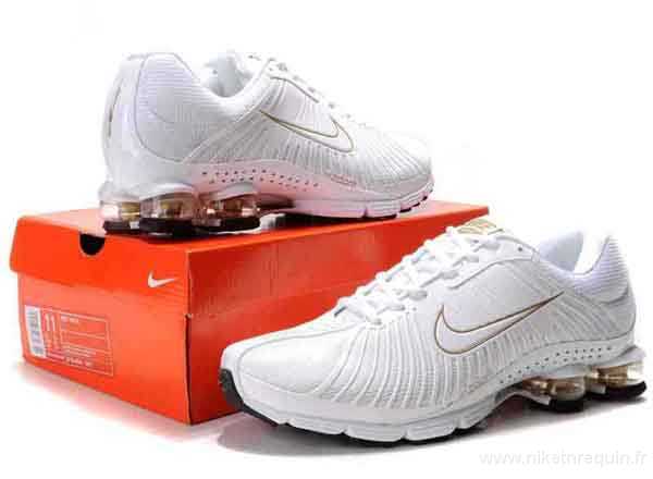 Hommes Nike Shox R4 625 or blanc (3)